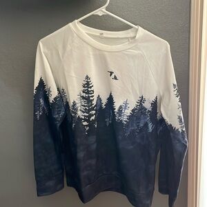 Mountain pullover